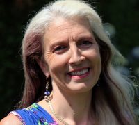 Formatrice IFREPmla, cheffe de choeur, chanteuse, Psychophoniste mla et trésorière de l'association